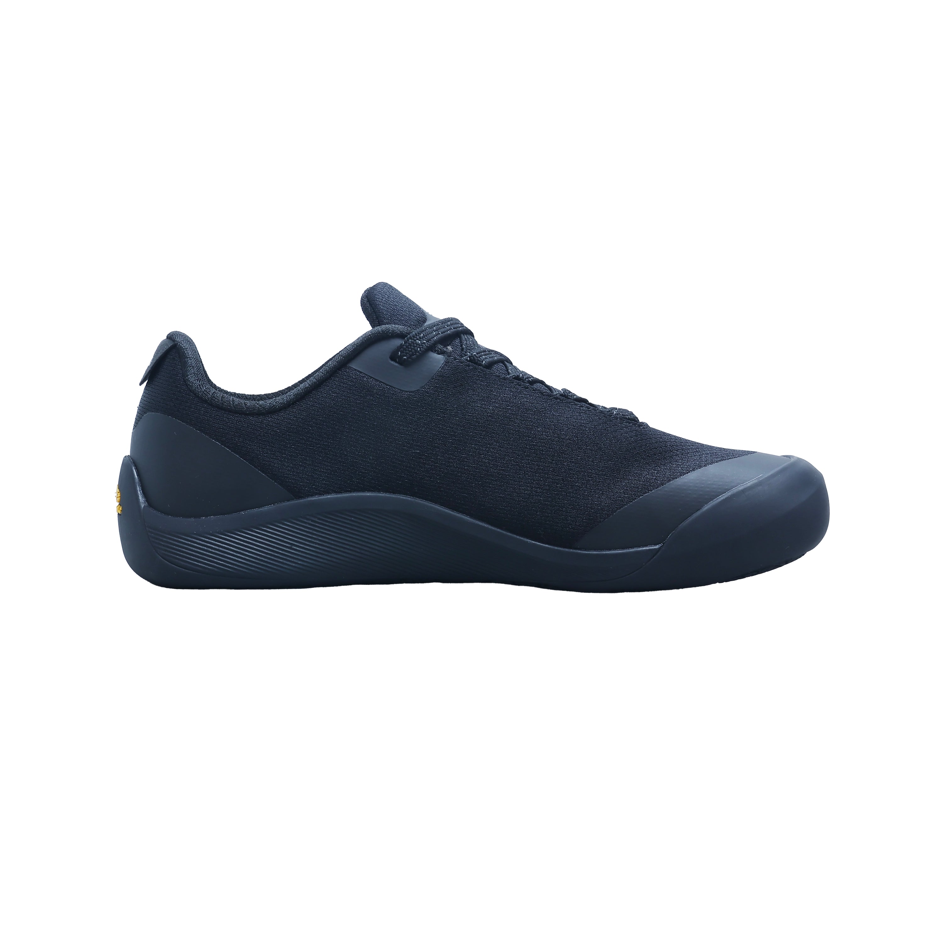 Traceable Bare Stride 008